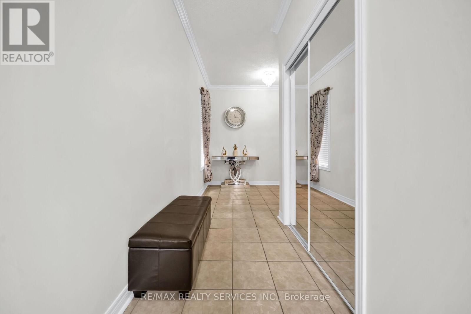 82 Footbridge Crescent, Brampton, Ontario  L6R 0T8 - Photo 6 - W13141046