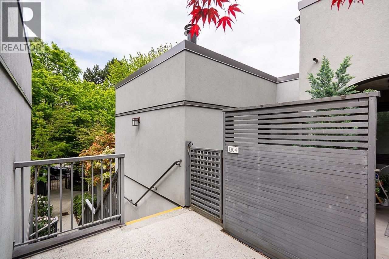 1304 West 7th Avenue, Vancouver, British Columbia  V6H 3W5 - Photo 33 - R3124550
