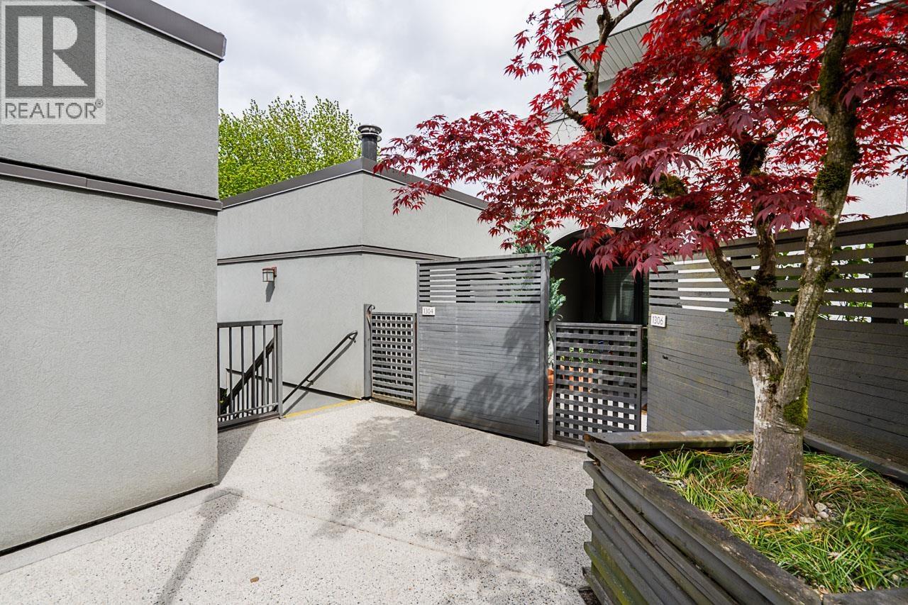 1304 West 7th Avenue, Vancouver, British Columbia  V6H 3W5 - Photo 32 - R3124550