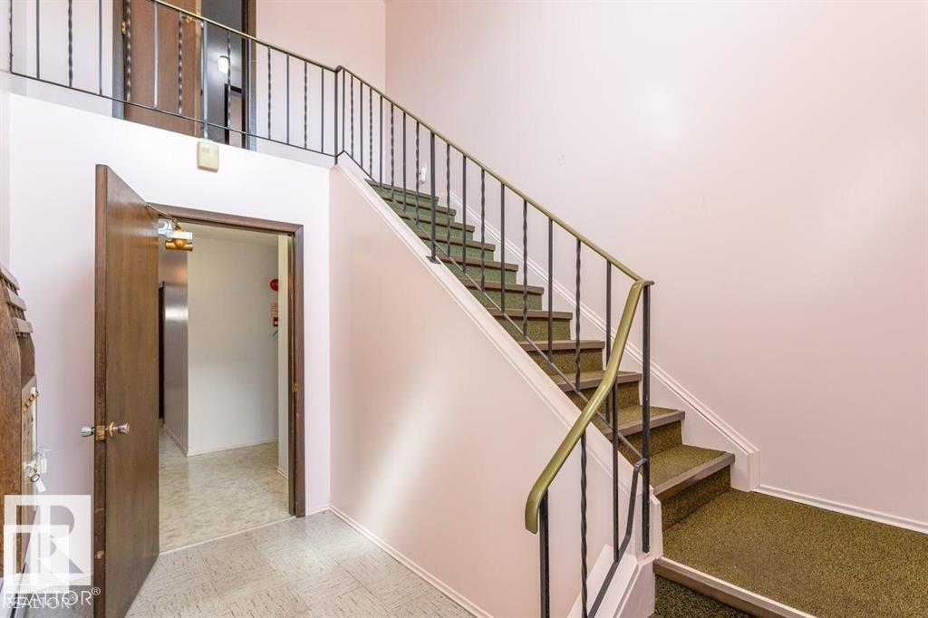 8924 85 Av Nw, Edmonton, Alberta  T6C 1H1 - Photo 2 - E4488469