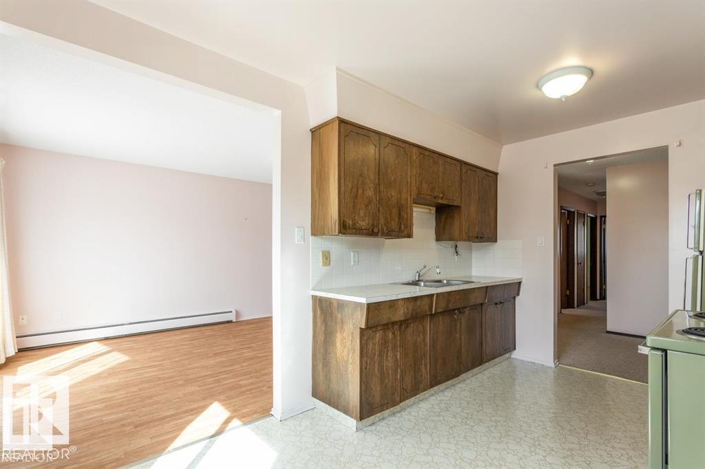 8924 85 Av Nw, Edmonton, Alberta  T6C 1H1 - Photo 5 - E4488469