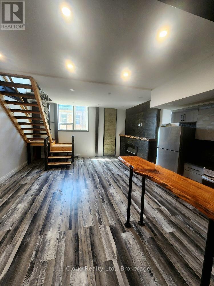 3 - 7 FOUNDRY STREET, Hamilton, Ontario