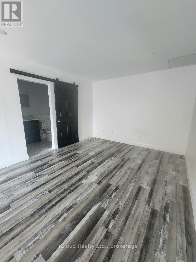 3 - 7 Foundry Street, Hamilton, Ontario  L9H 2V6 - Photo 7 - X13057848