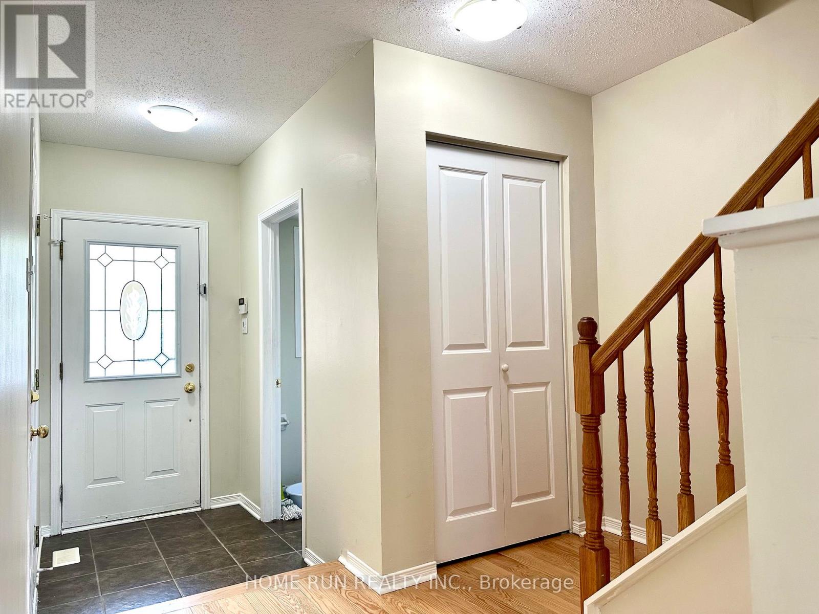 135 Kinross Private, Ottawa, Ontario  K2K 3P9 - Photo 2 - X13141072
