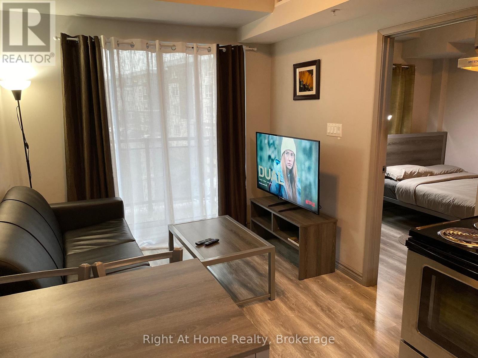 G310 - 275 Larch Street, Waterloo, Ontario  N2L 0J4 - Photo 10 - X13141070