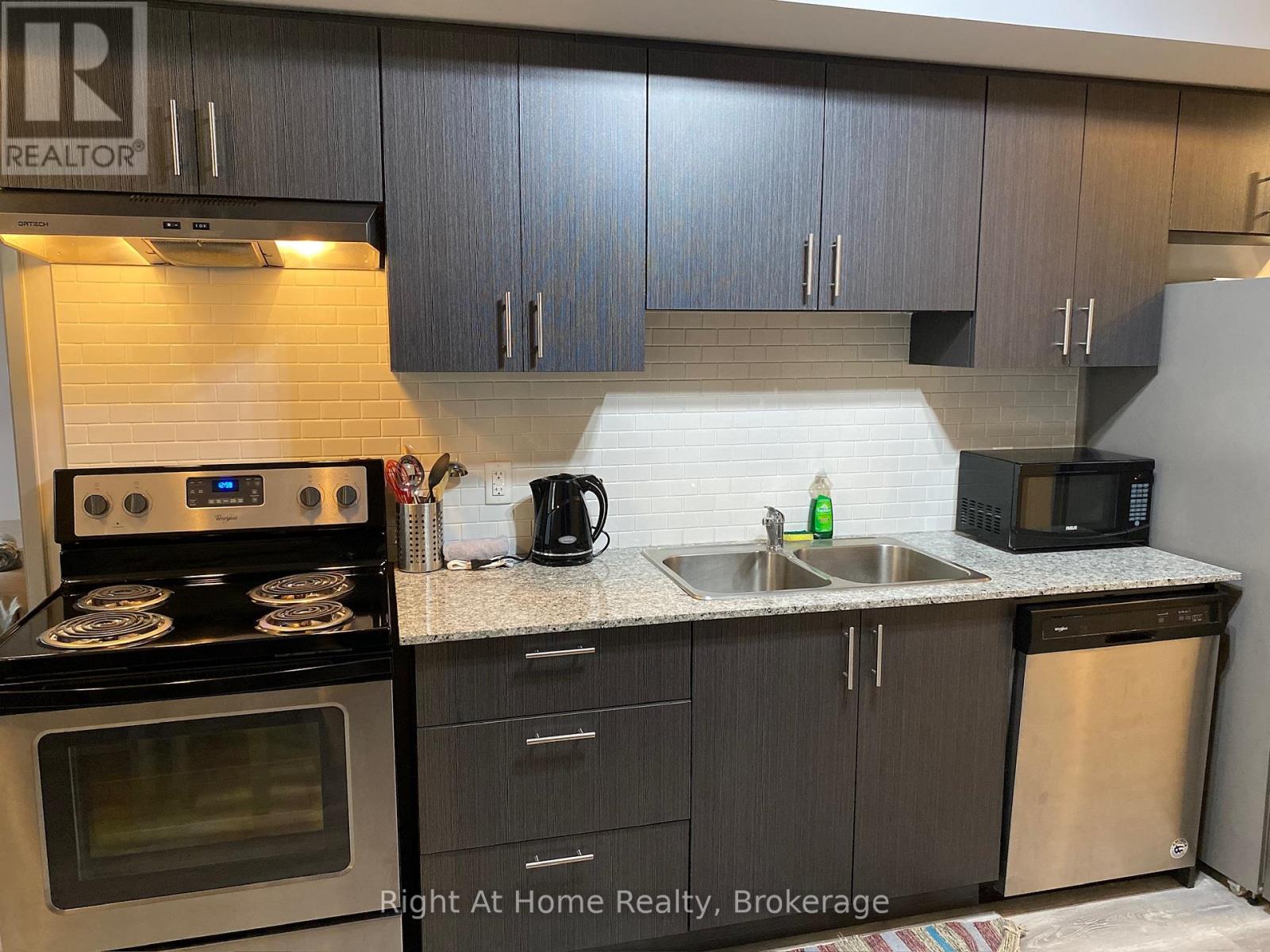 G310 - 275 Larch Street, Waterloo, Ontario  N2L 0J4 - Photo 6 - X13141070