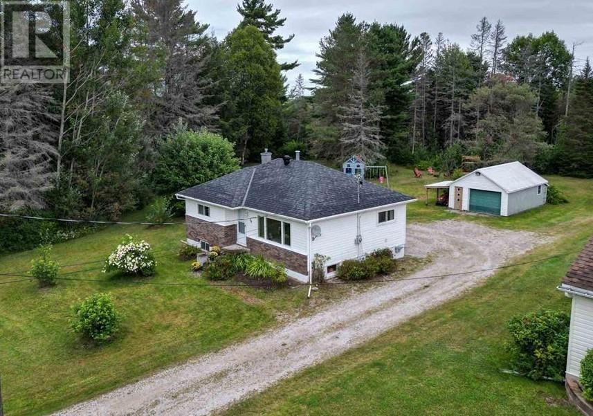 29 Eley RD, Iron Bridge, Ontario