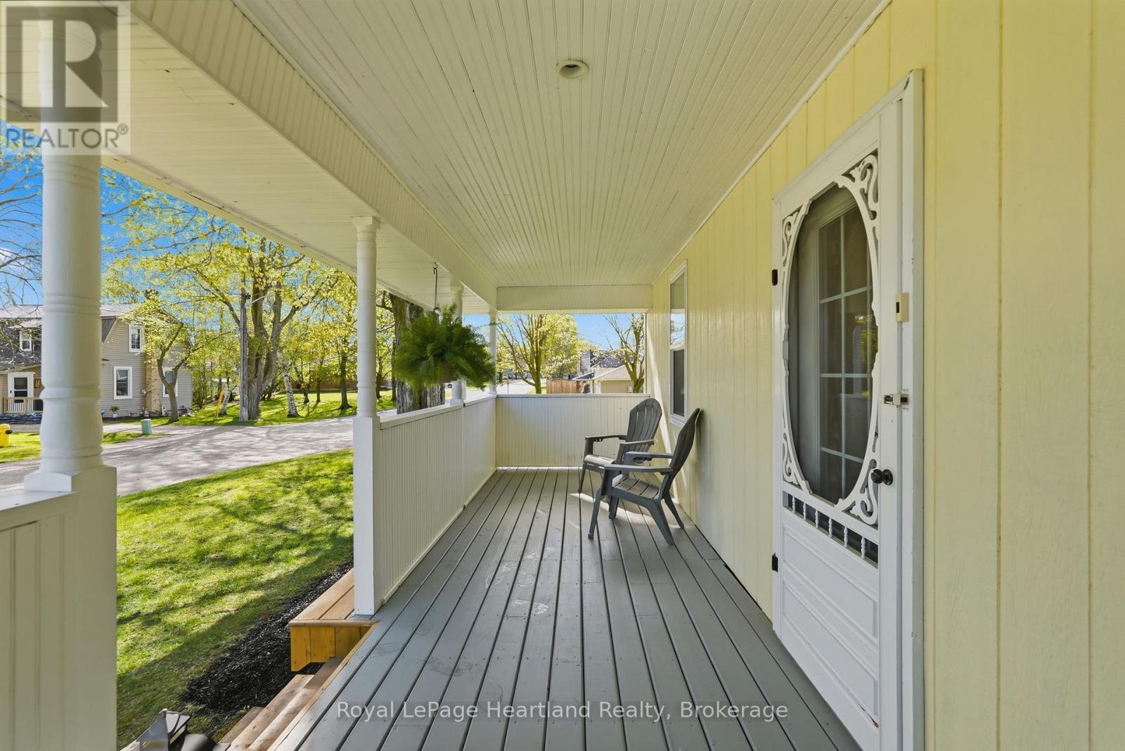 16 King Street, Huron East, Ontario  N0G 1H0 - Photo 11 - X13141060