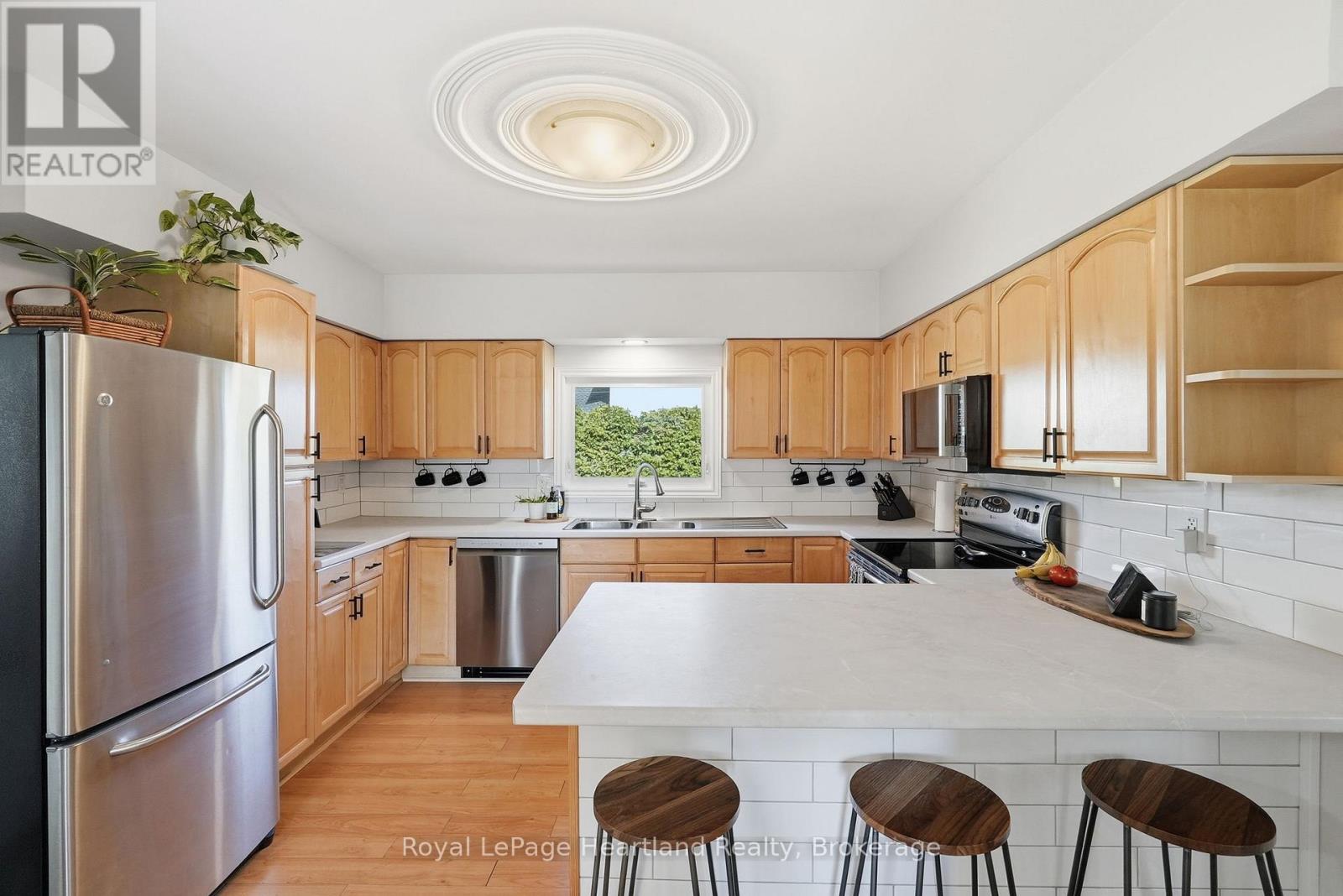 16 King Street, Huron East, Ontario  N0G 1H0 - Photo 18 - X13141060