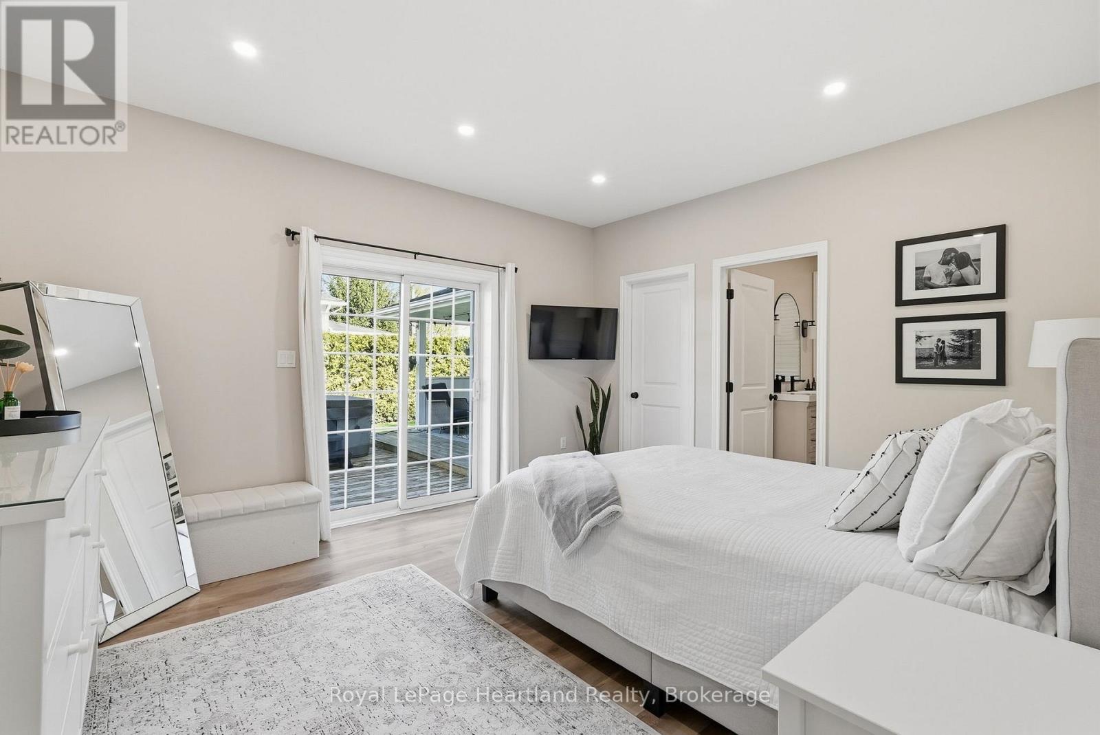 16 King Street, Huron East, Ontario  N0G 1H0 - Photo 25 - X13141060