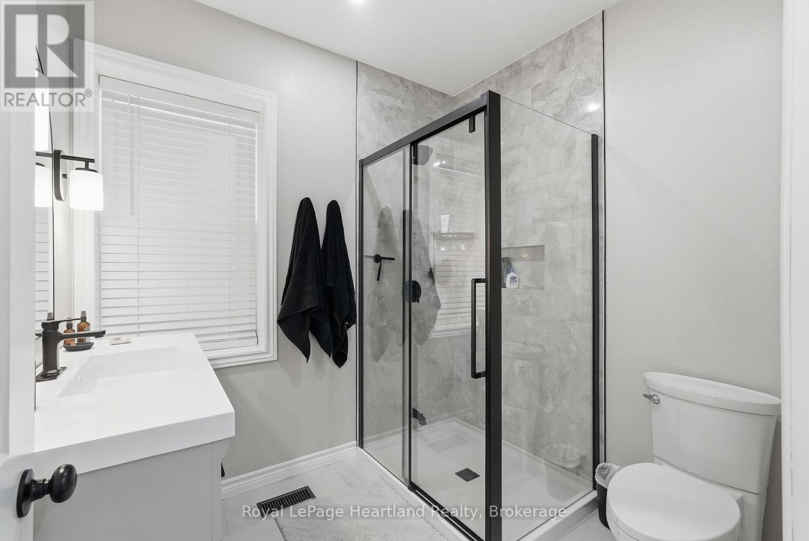 16 King Street, Huron East, Ontario  N0G 1H0 - Photo 31 - X13141060