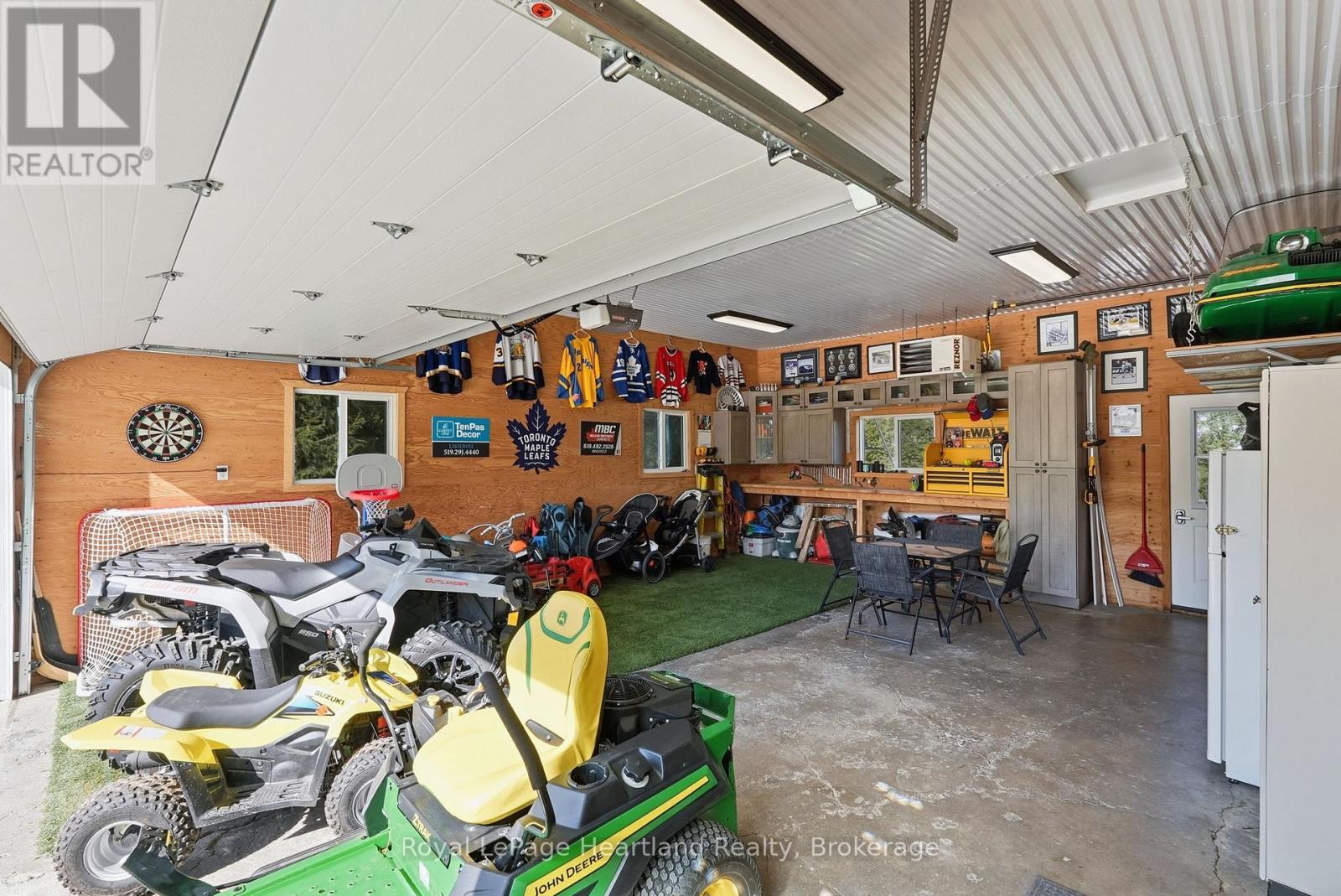 16 King Street, Huron East, Ontario  N0G 1H0 - Photo 38 - X13141060