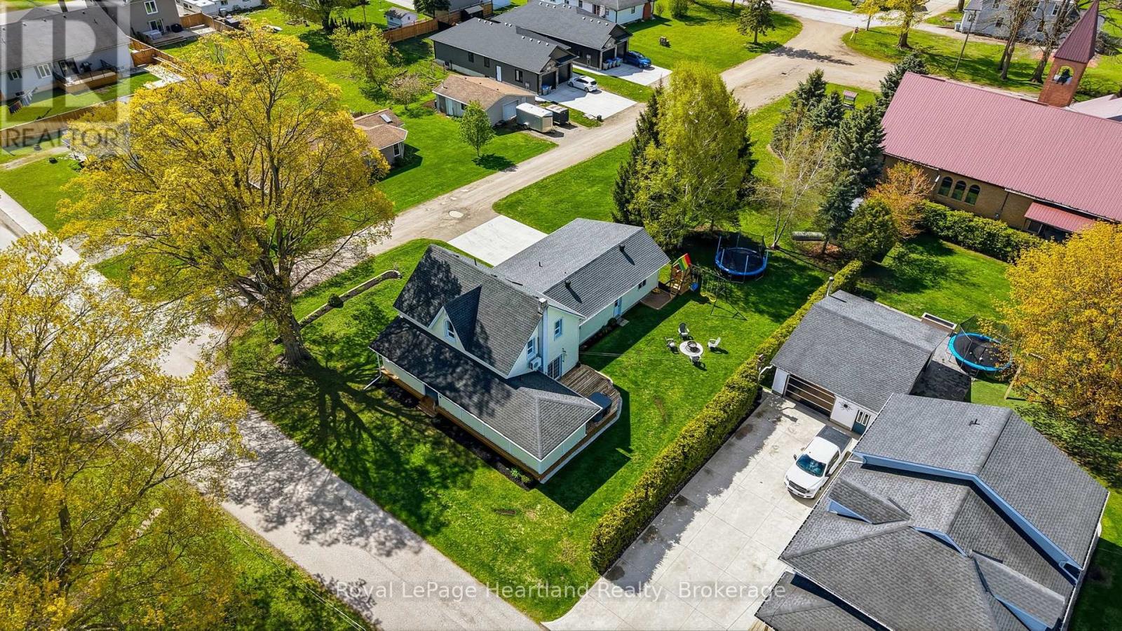 16 King Street, Huron East, Ontario  N0G 1H0 - Photo 47 - X13141060