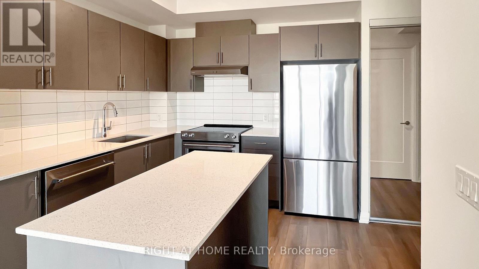 2219 - 9000 Jane Street, Vaughan, Ontario  L4K 0M6 - Photo 5 - N13141056