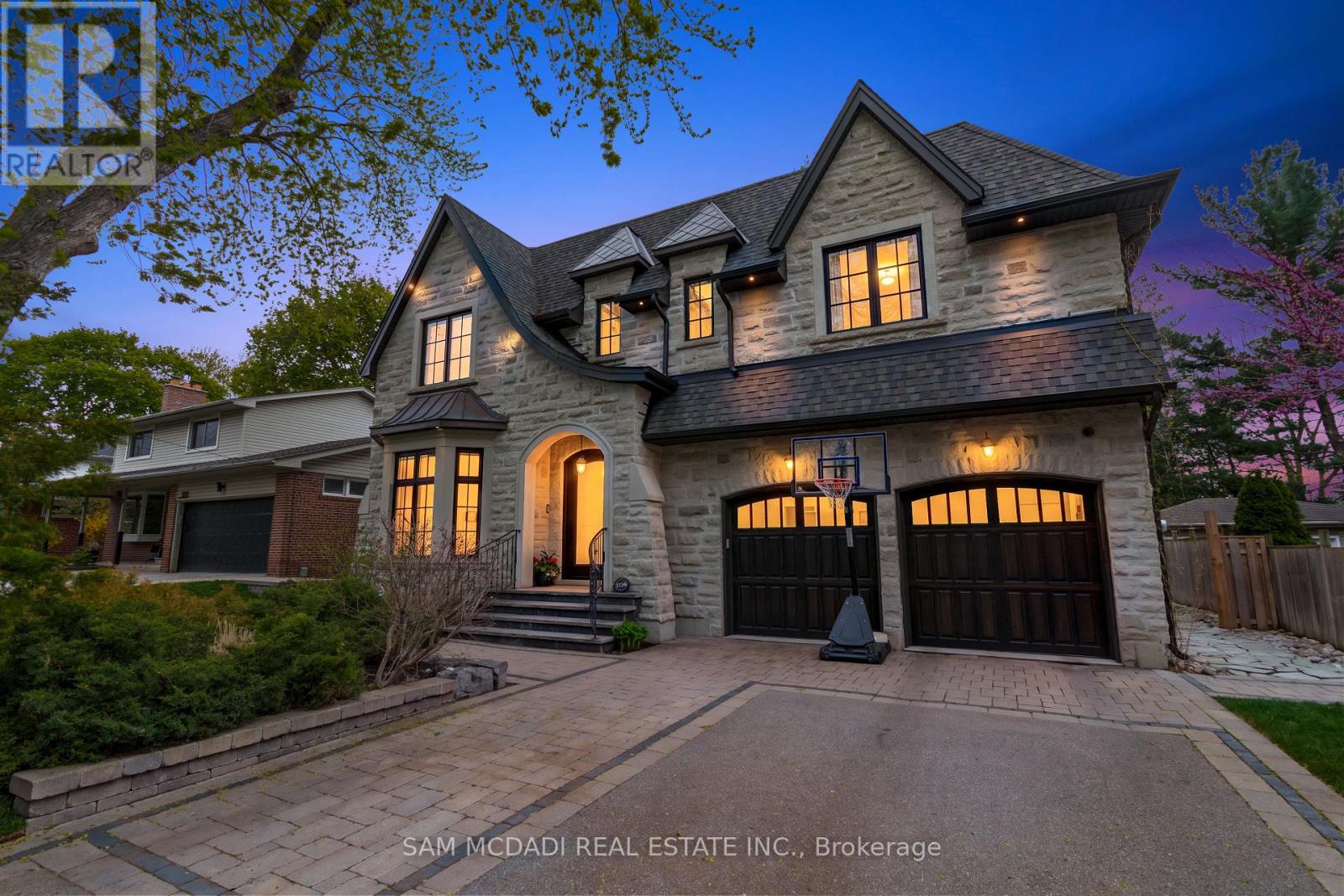 1134 Welwyn Drive, Mississauga, Ontario  L5J 3J3 - Photo 2 - W13141066