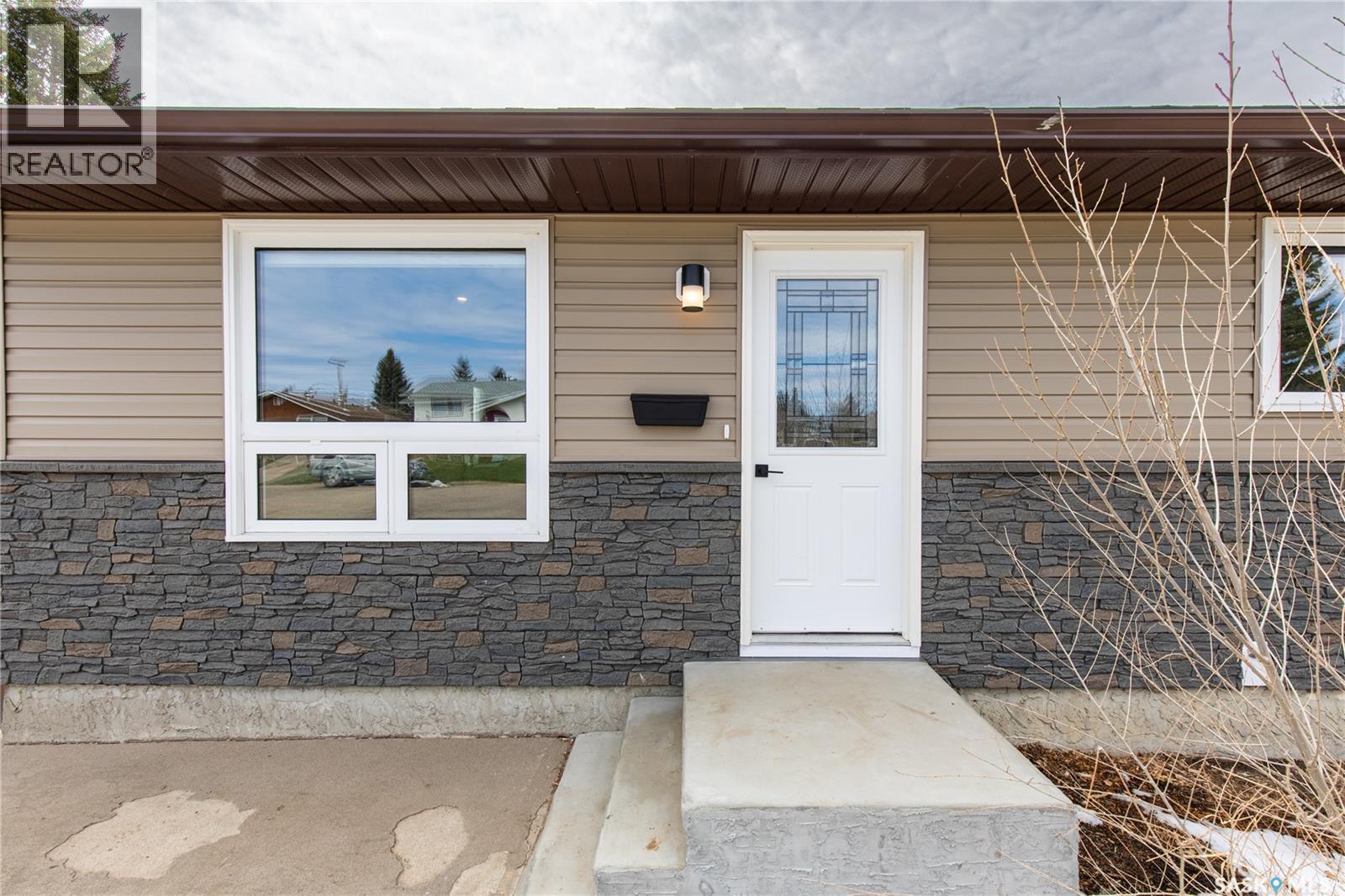 1511 Glendale Street, Moose Jaw, Saskatchewan  S6H 7B3 - Photo 6 - SK034571