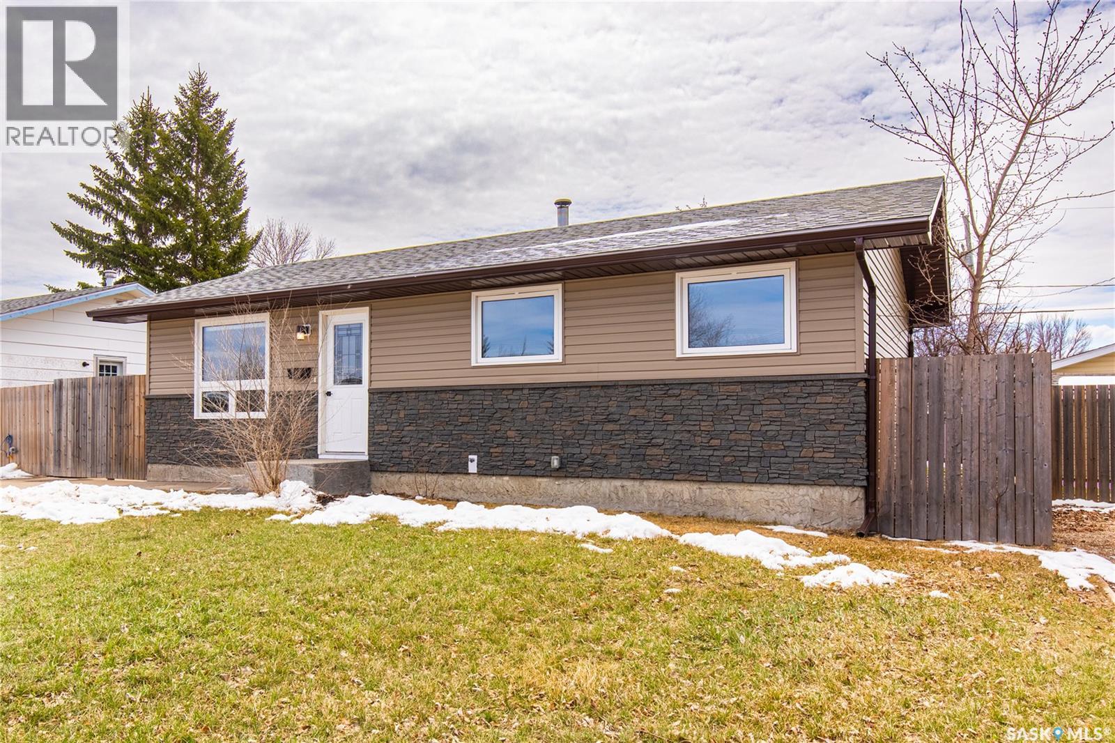 1511 Glendale STREET, Moose Jaw, Saskatchewan