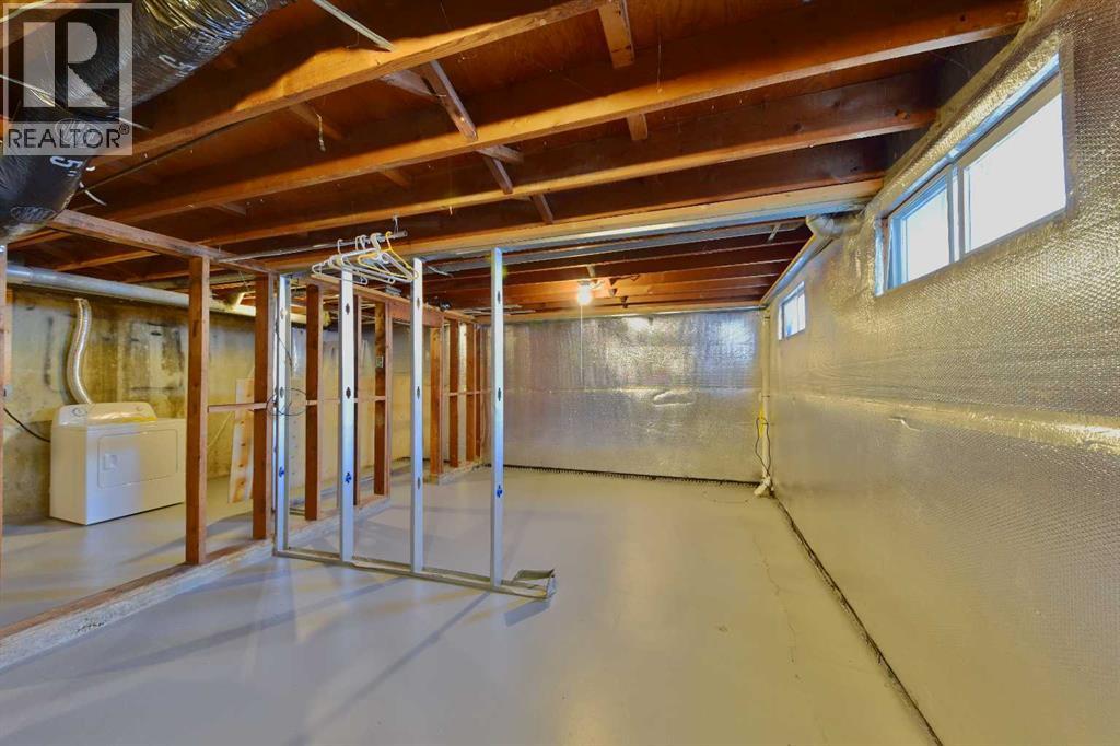 525 32 Avenue NE, Calgary, Alberta  T2E 2H3 - Photo 21 - A2293544