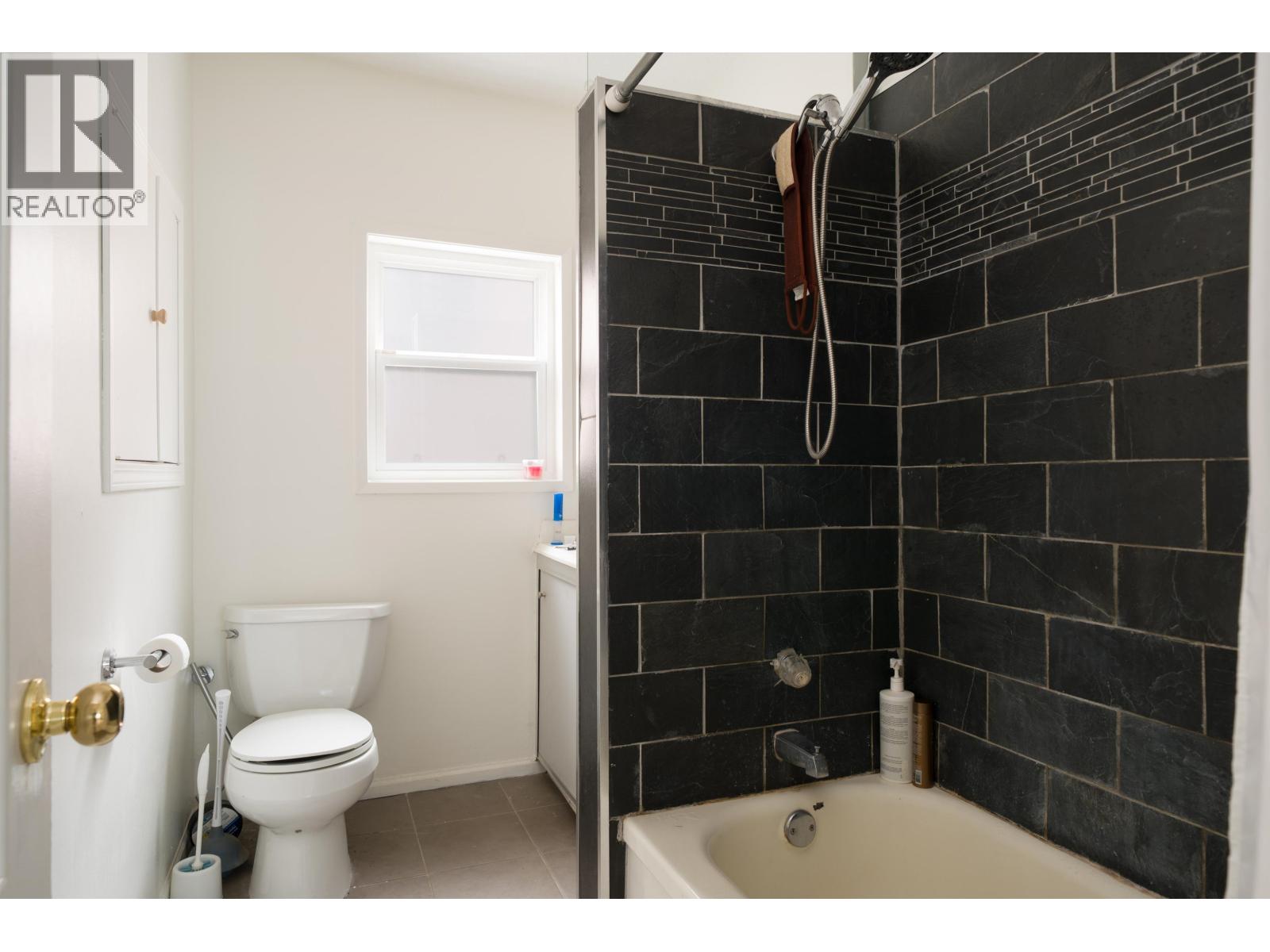 2066 E 23rd Avenue, Vancouver, British Columbia  V5N 2V1 - Photo 16 - R3124077