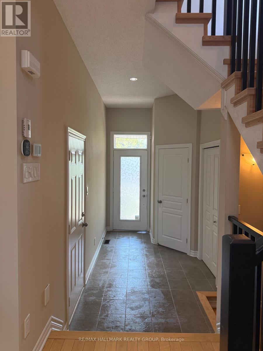1158 Tischart Crescent, Ottawa, Ontario  K2T 0G4 - Photo 2 - X13140864