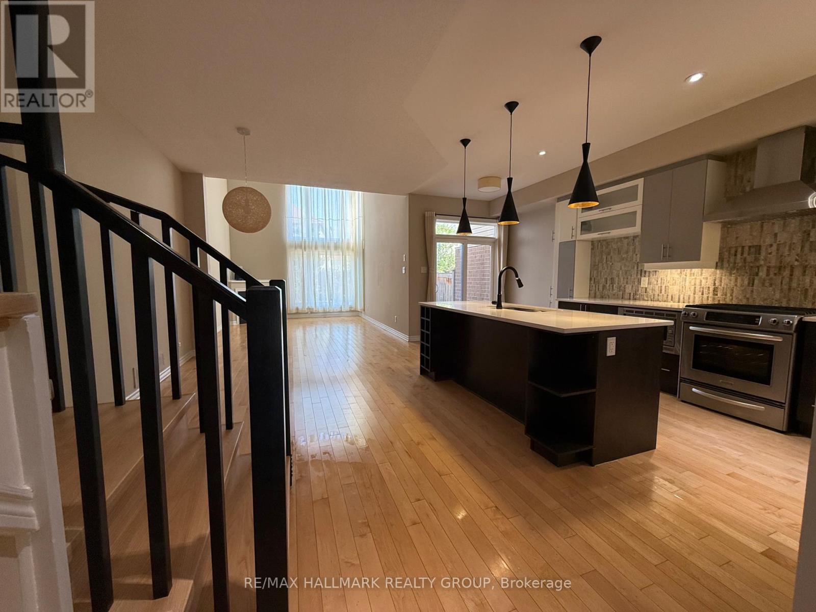 1158 Tischart Crescent, Ottawa, Ontario  K2T 0G4 - Photo 4 - X13140864