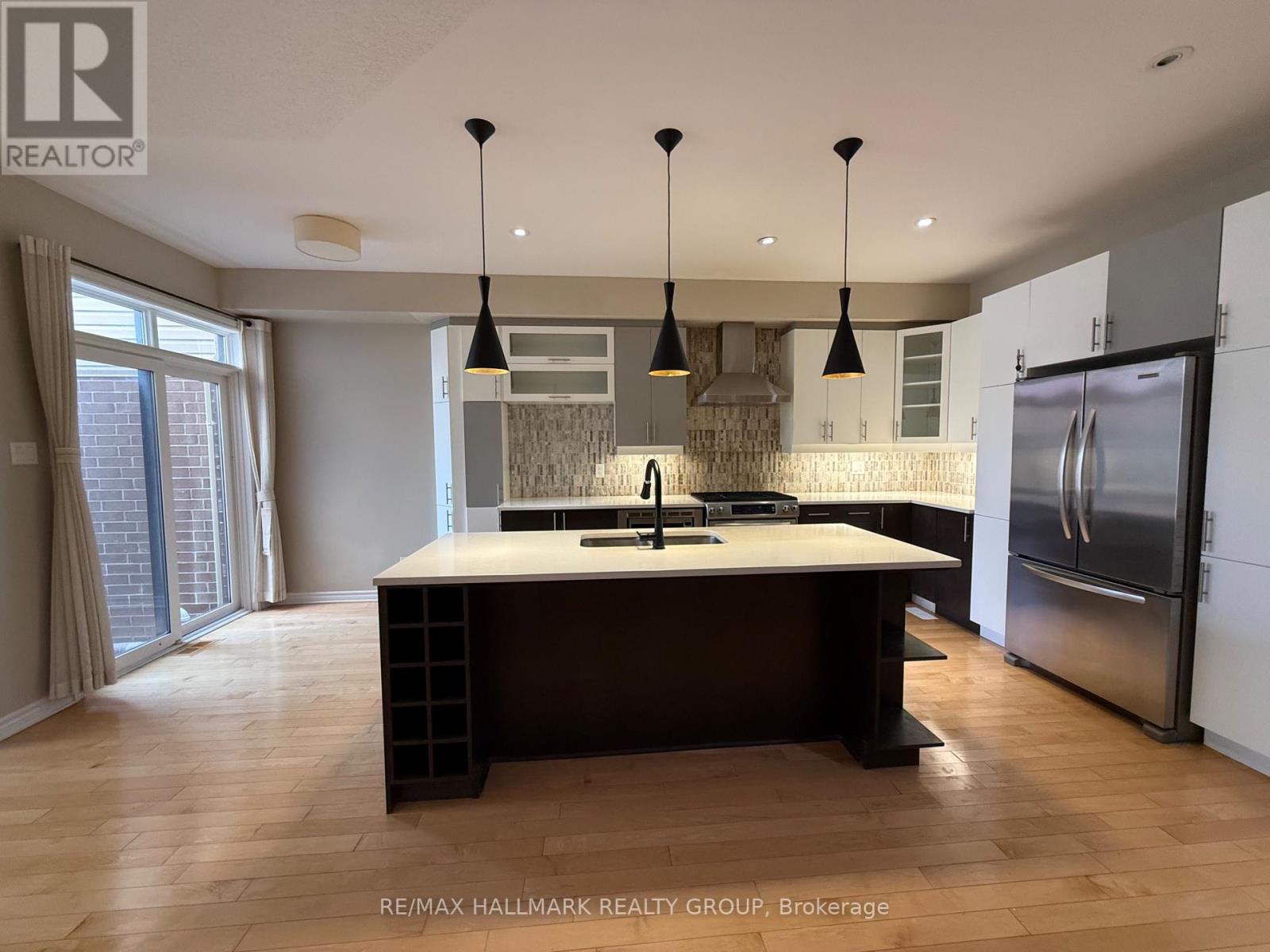 1158 Tischart Crescent, Ottawa, Ontario  K2T 0G4 - Photo 6 - X13140864