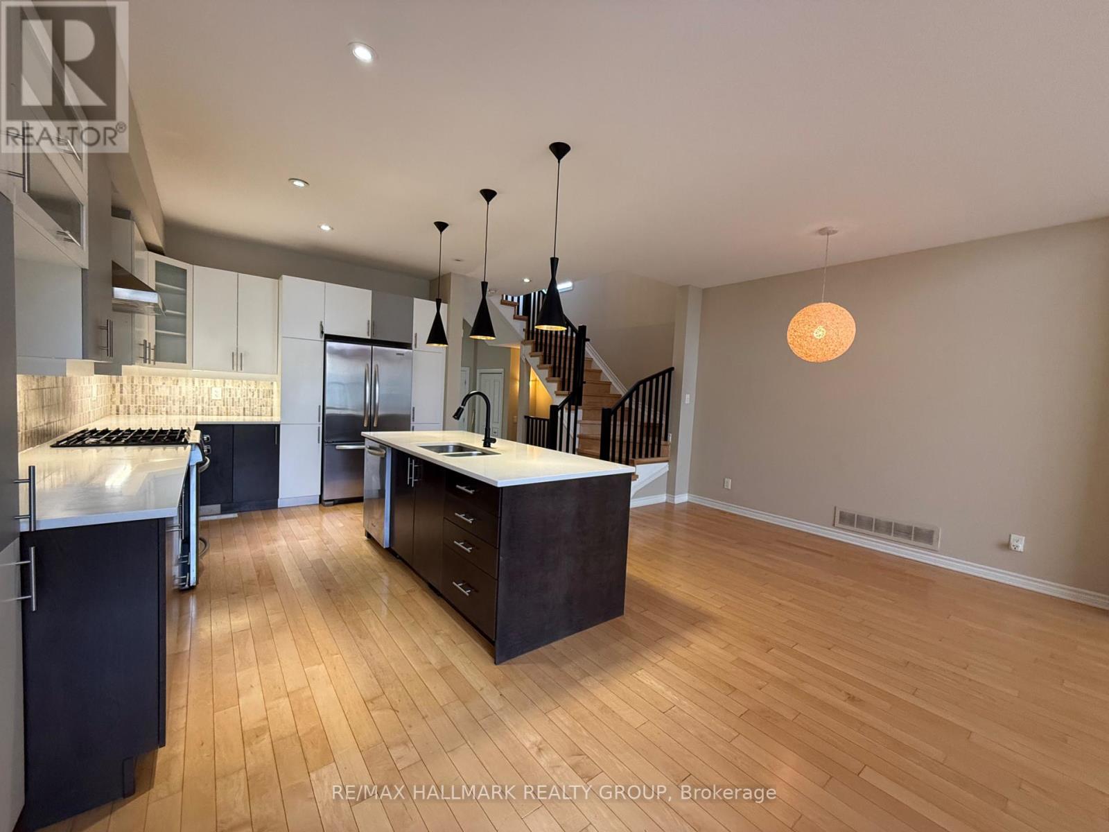 1158 Tischart Crescent, Ottawa, Ontario  K2T 0G4 - Photo 8 - X13140864
