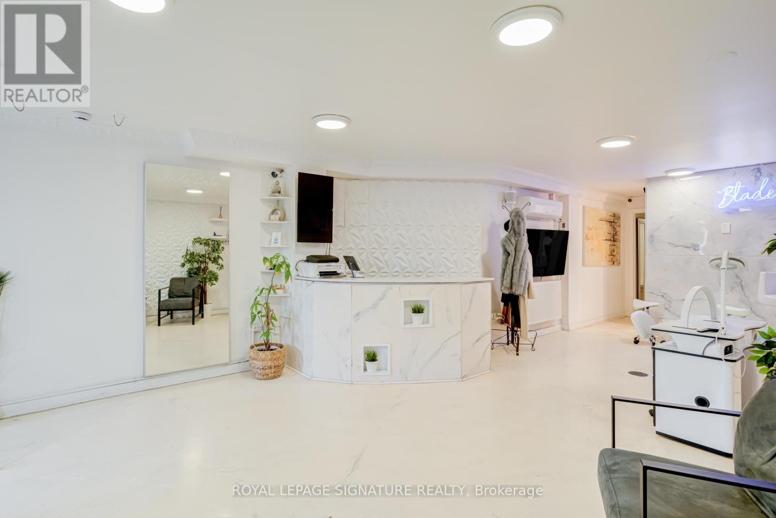 Lower - 1116 College Street, Toronto, Ontario  M6H 1B5 - Photo 8 - C13141080