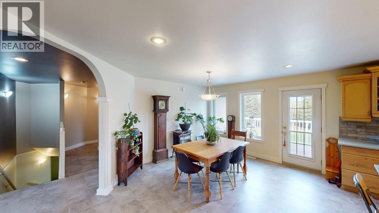 13043 Hunters Lane, Charlie Lake, British Columbia  V0C 1H0 - Photo 14 - R3123676