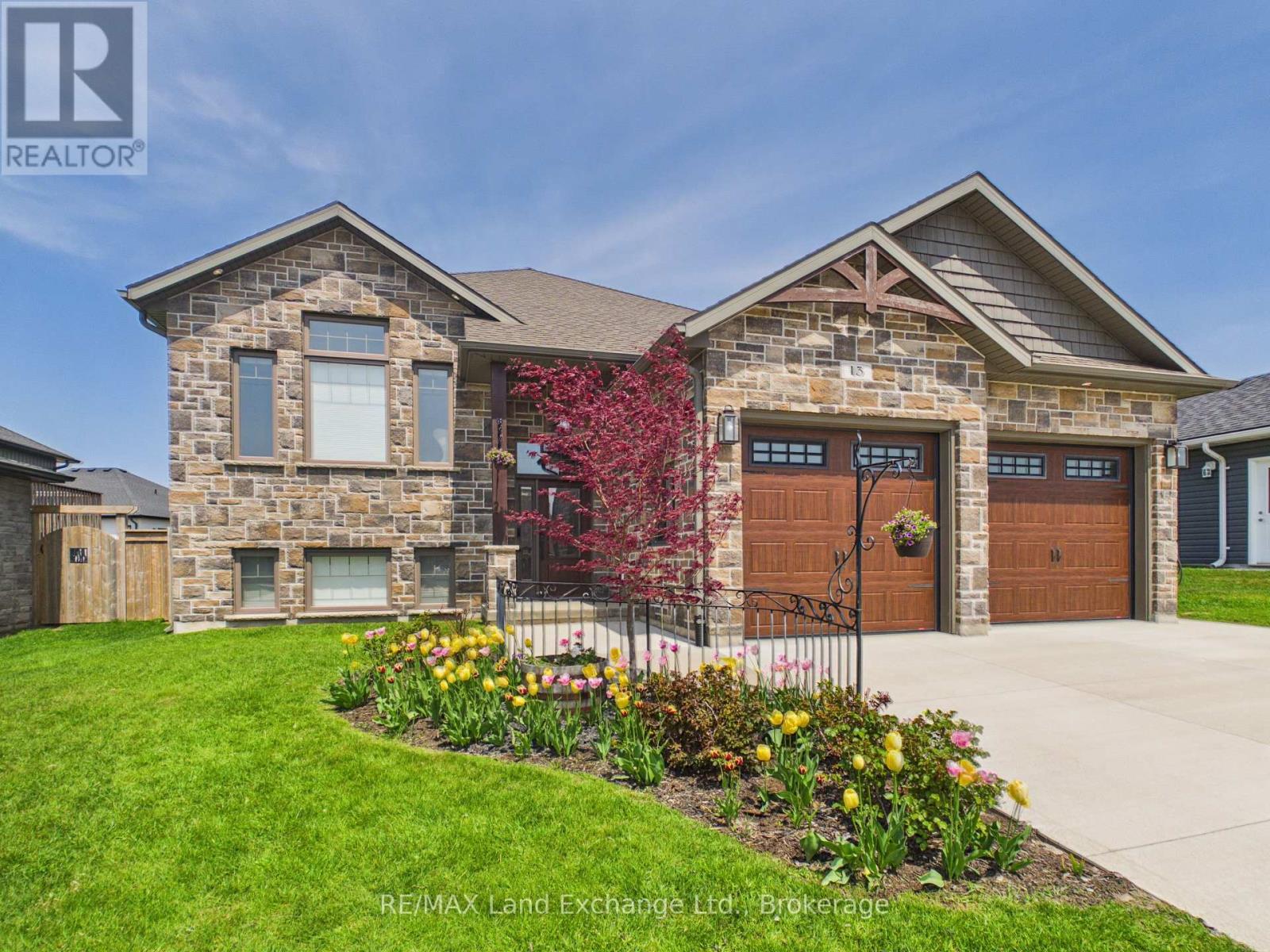 13 Lakefield Drive, Kincardine, Ontario  N2Z 0C9 - Photo 3 - X13141088