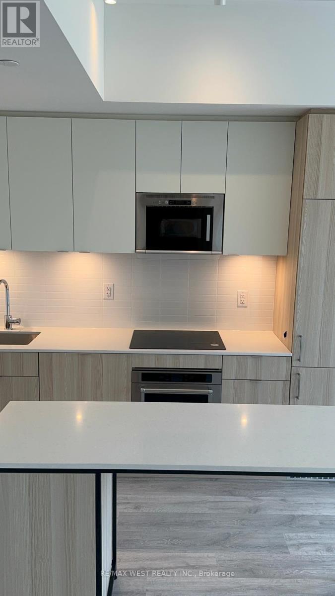 424 - 220 Missinnihe Way, Mississauga, Ontario  L5H 0A9 - Photo 6 - W13141094