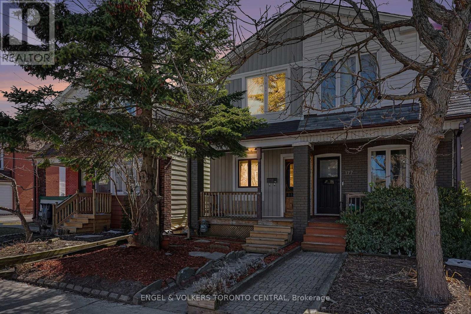 179 COLEMAN AVENUE, Toronto, Ontario