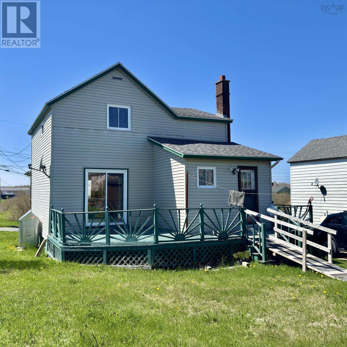 456 Second Street, New Waterford, Nova Scotia  B1H 3A3 - Photo 2 - 202611199