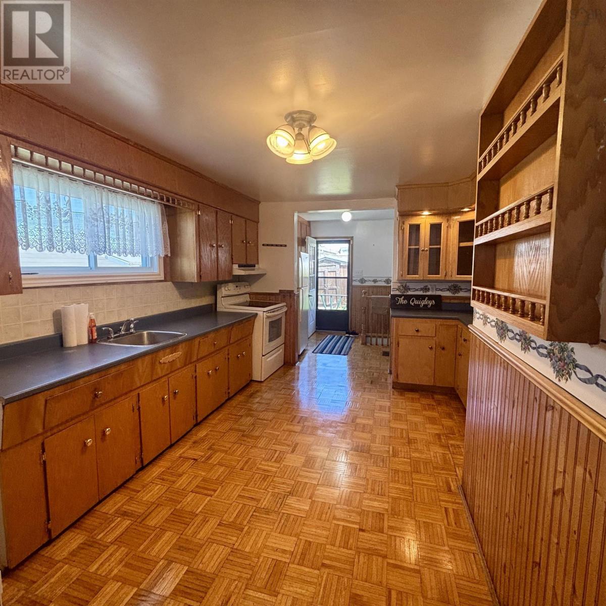 456 Second Street, New Waterford, Nova Scotia  B1H 3A3 - Photo 4 - 202611199