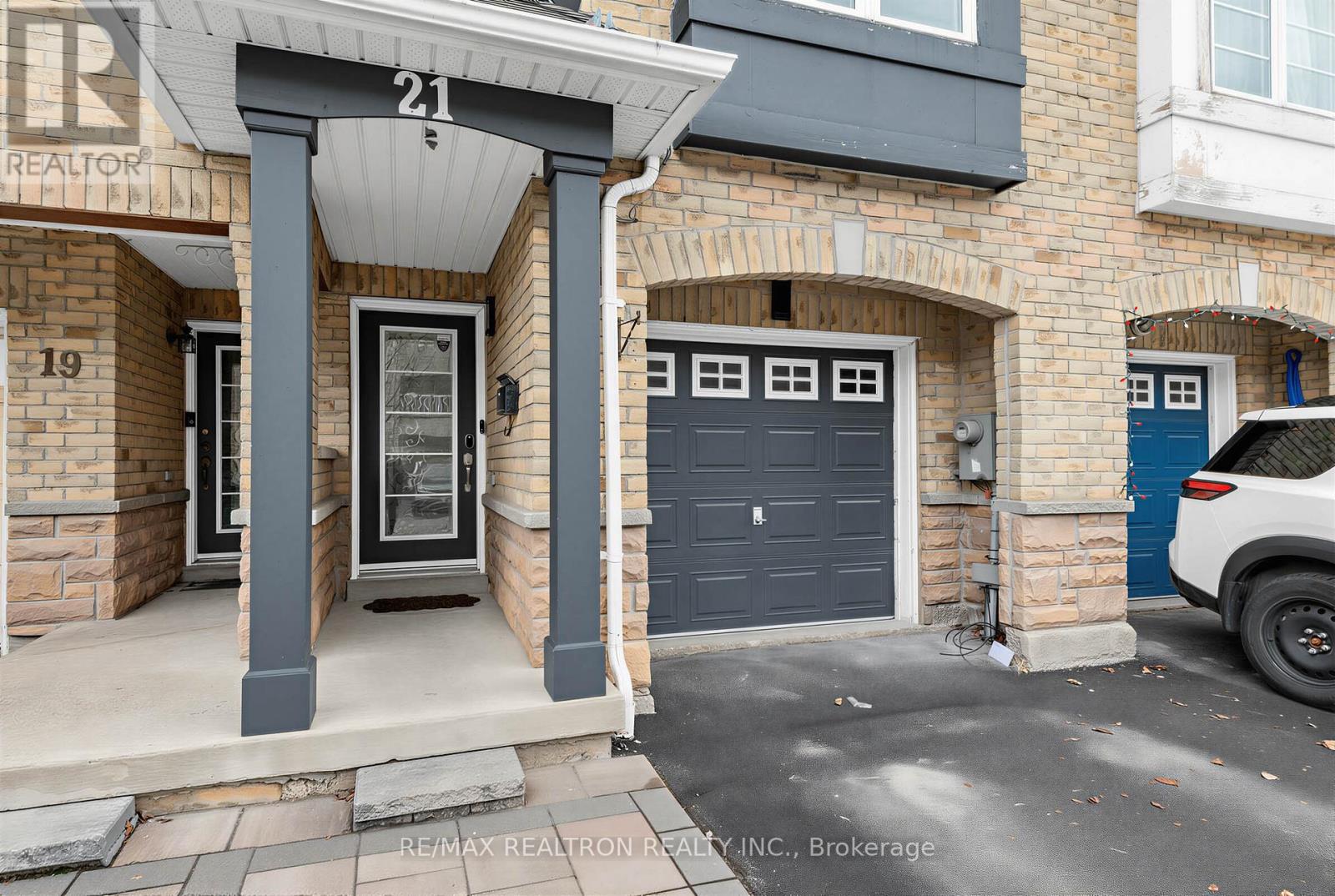 21 Cullcastle Street, Ajax, Ontario  L1S 0B1 - Photo 3 - E13141118