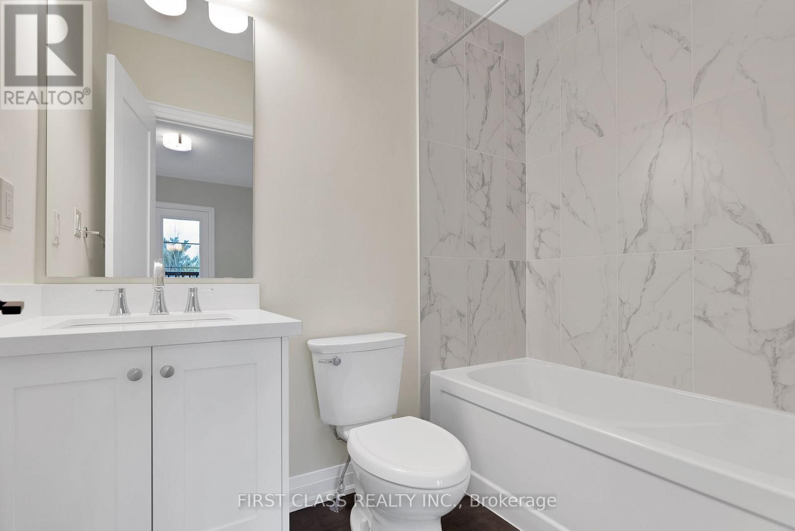 4289 Major Mackenzie Drive, Markham, Ontario  L6C 3L5 - Photo 11 - N13141112