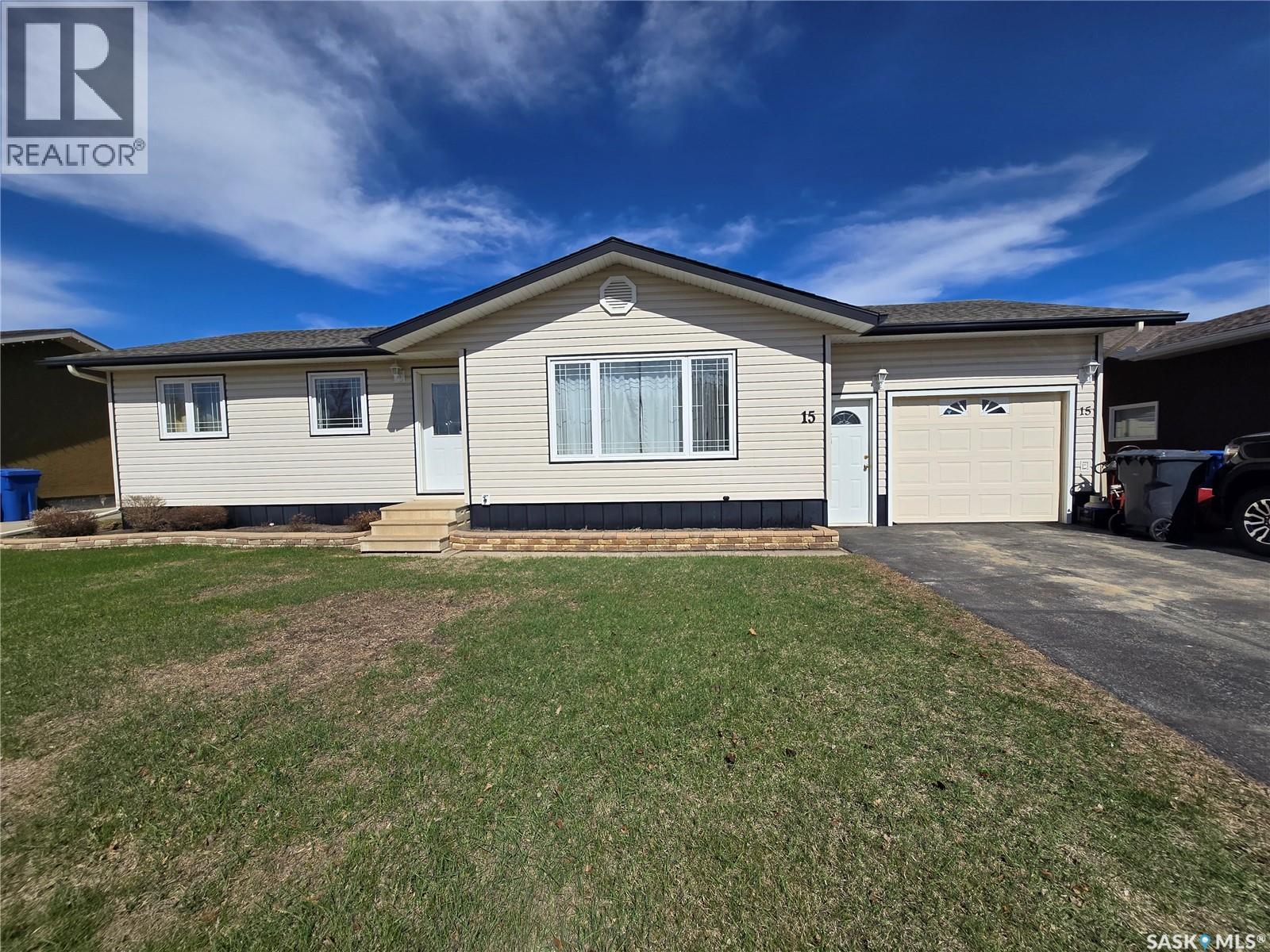 15 Mackenzie DRIVE, Yorkton, Saskatchewan