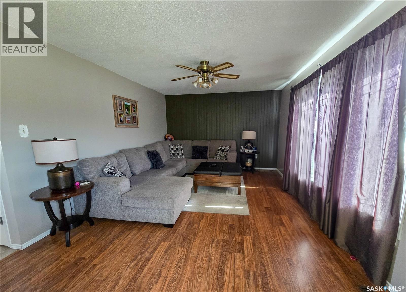 15 Mackenzie Drive, Yorkton, Saskatchewan  S3N 3M6 - Photo 2 - SK036276