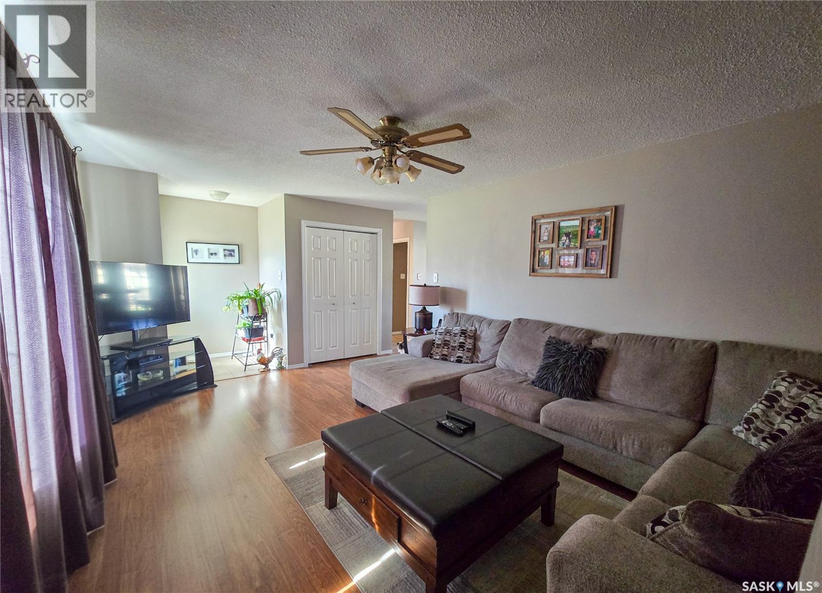 15 Mackenzie Drive, Yorkton, Saskatchewan  S3N 3M6 - Photo 3 - SK036276