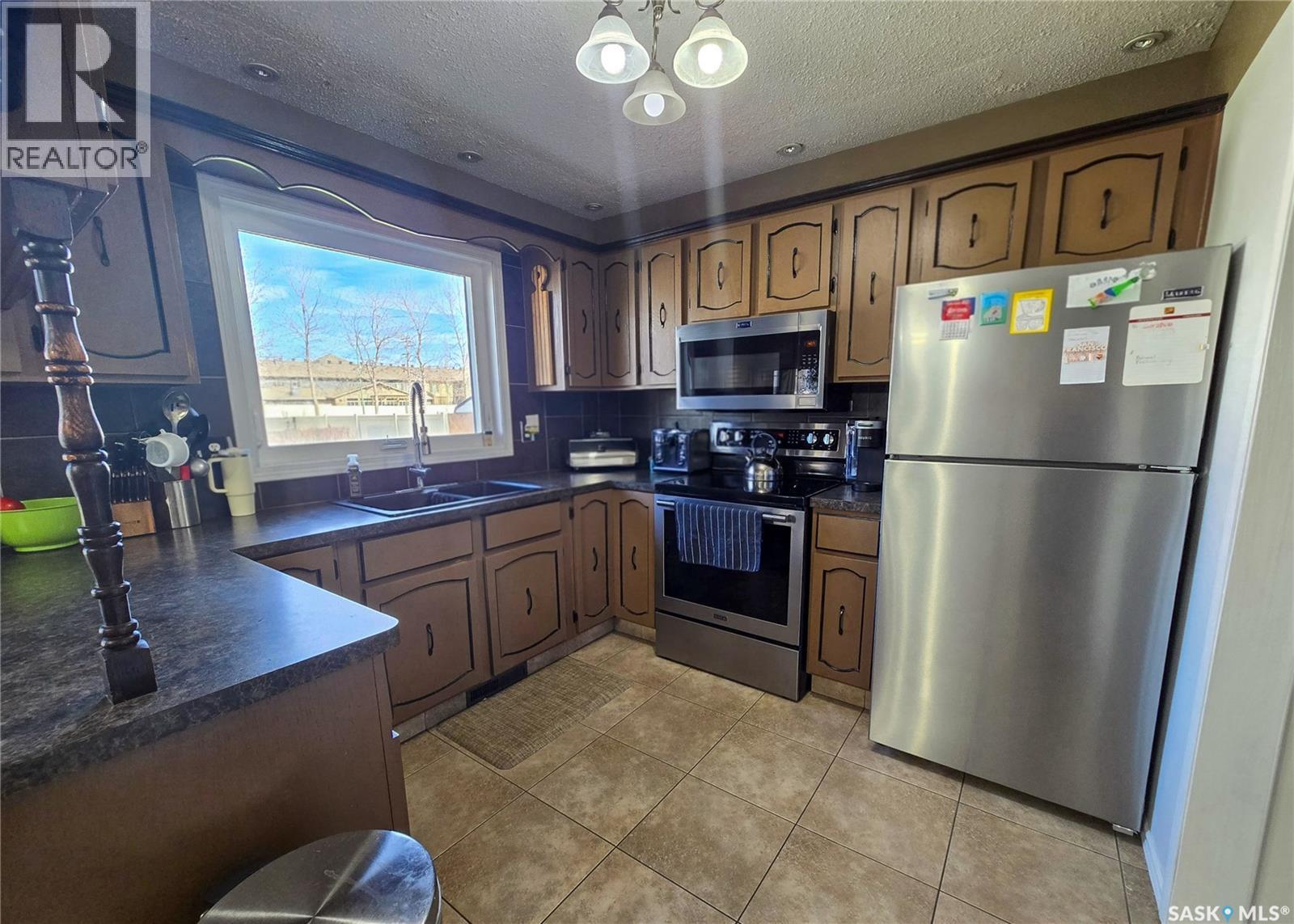 15 Mackenzie Drive, Yorkton, Saskatchewan  S3N 3M6 - Photo 4 - SK036276