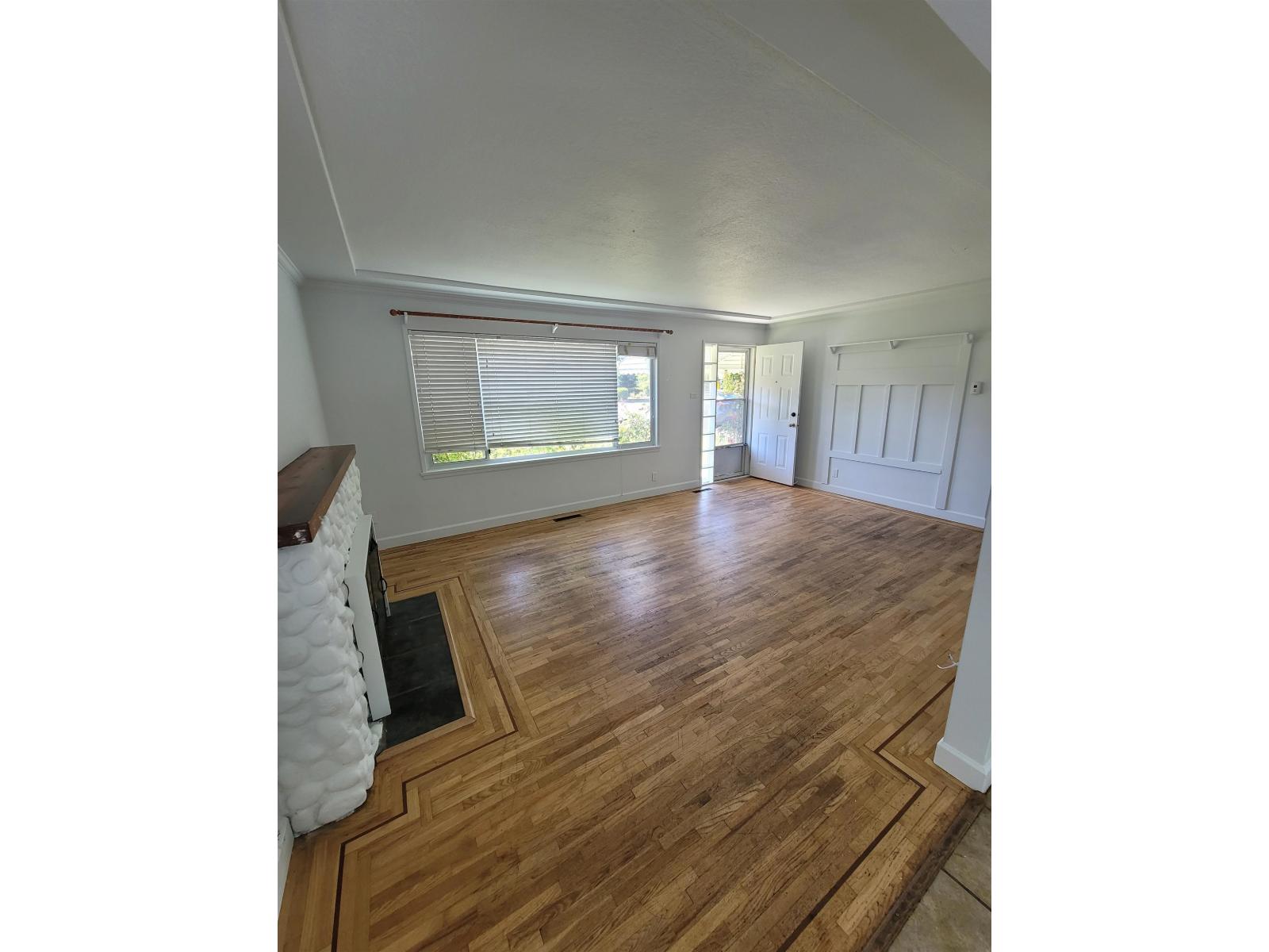 15439 Oxenham Avenue, White Rock, British Columbia  V4B 2J2 - Photo 4 - R3124643