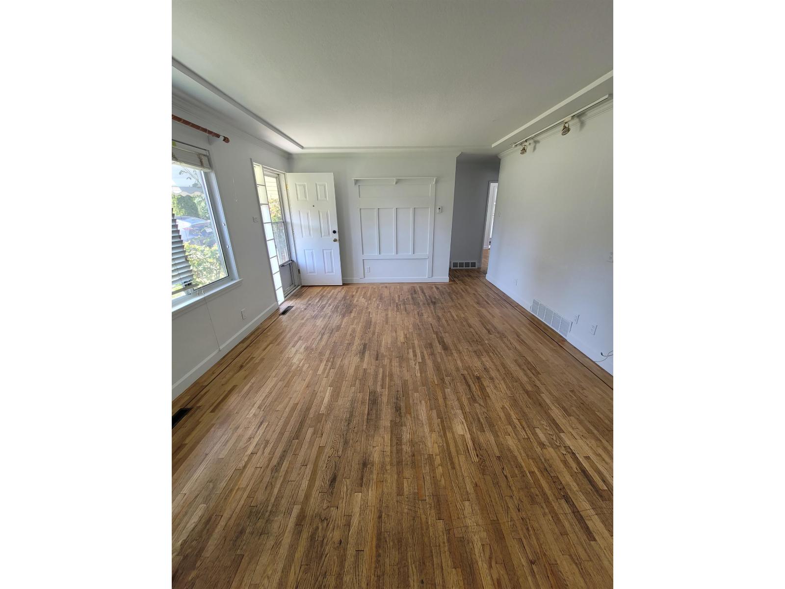 15439 Oxenham Avenue, White Rock, British Columbia  V4B 2J2 - Photo 5 - R3124643