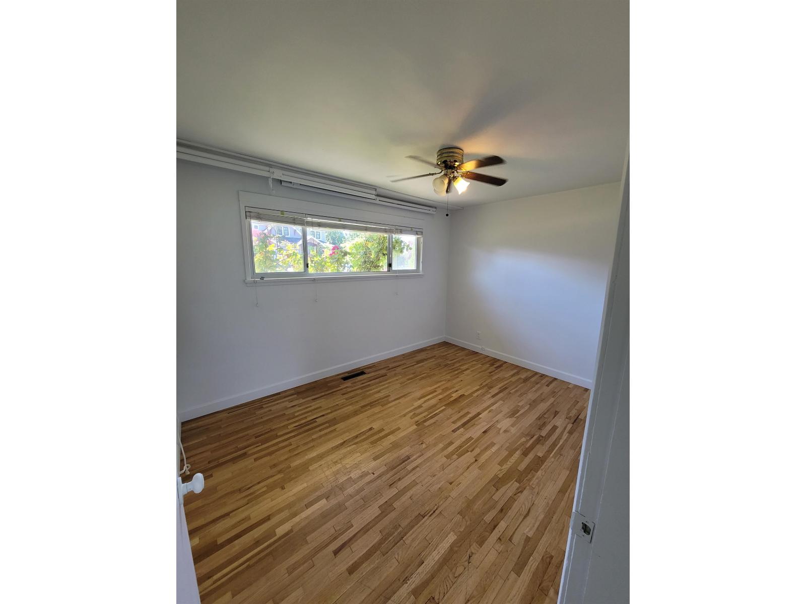 15439 Oxenham Avenue, White Rock, British Columbia  V4B 2J2 - Photo 6 - R3124643