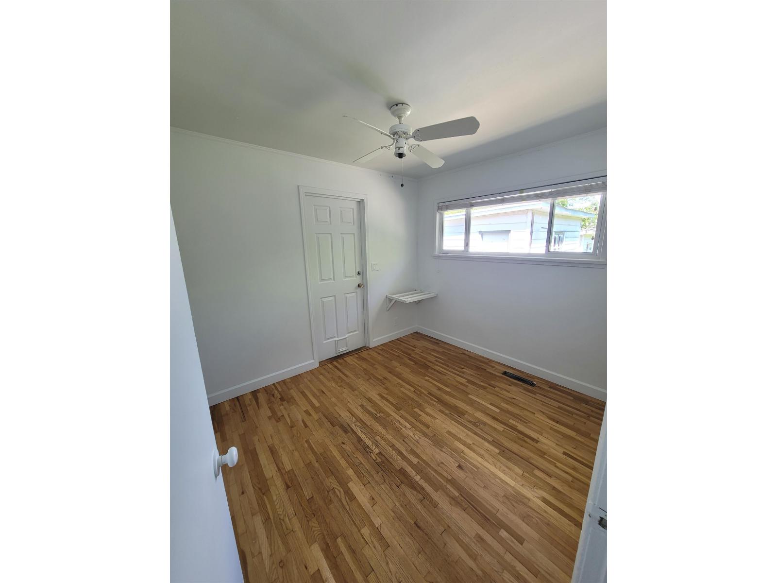15439 Oxenham Avenue, White Rock, British Columbia  V4B 2J2 - Photo 8 - R3124643