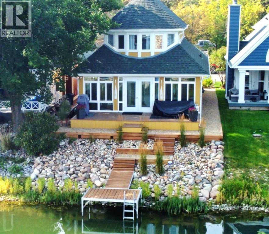 108 Marina Bay Court, Sylvan Lake, Alberta  T4S 1E9 - Photo 1 - A2312318