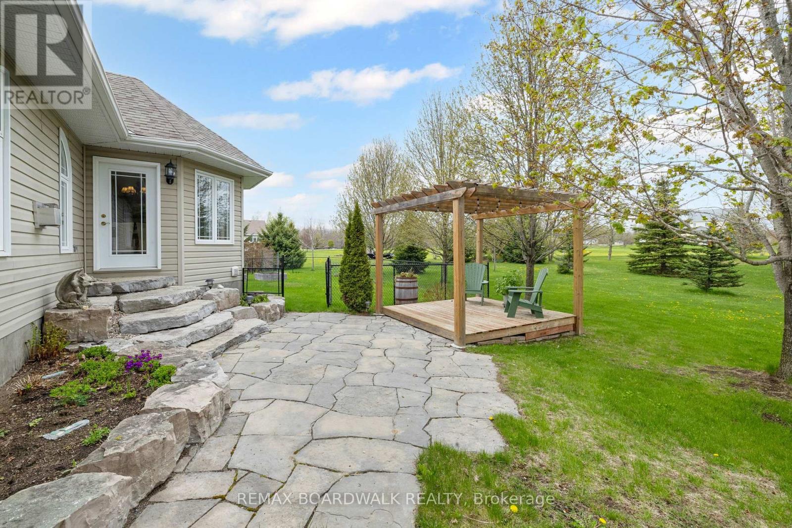 127 Macpherson Way, Drummond/north Elmsley, Ontario  K7H 3C9 - Photo 34 - X13141138