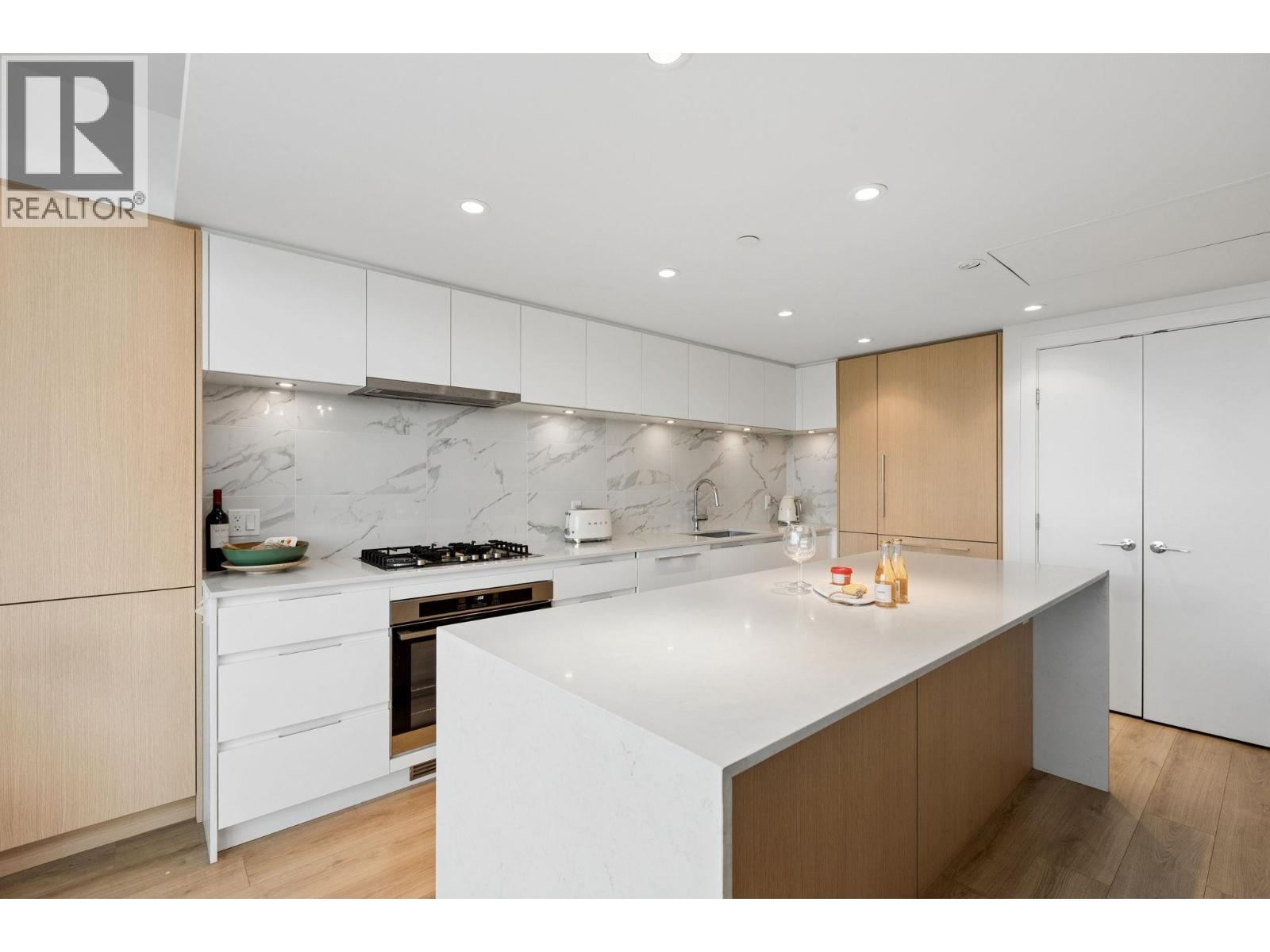 611 1500 Fern Street, North Vancouver, British Columbia  V7J 0E6 - Photo 12 - R3124635