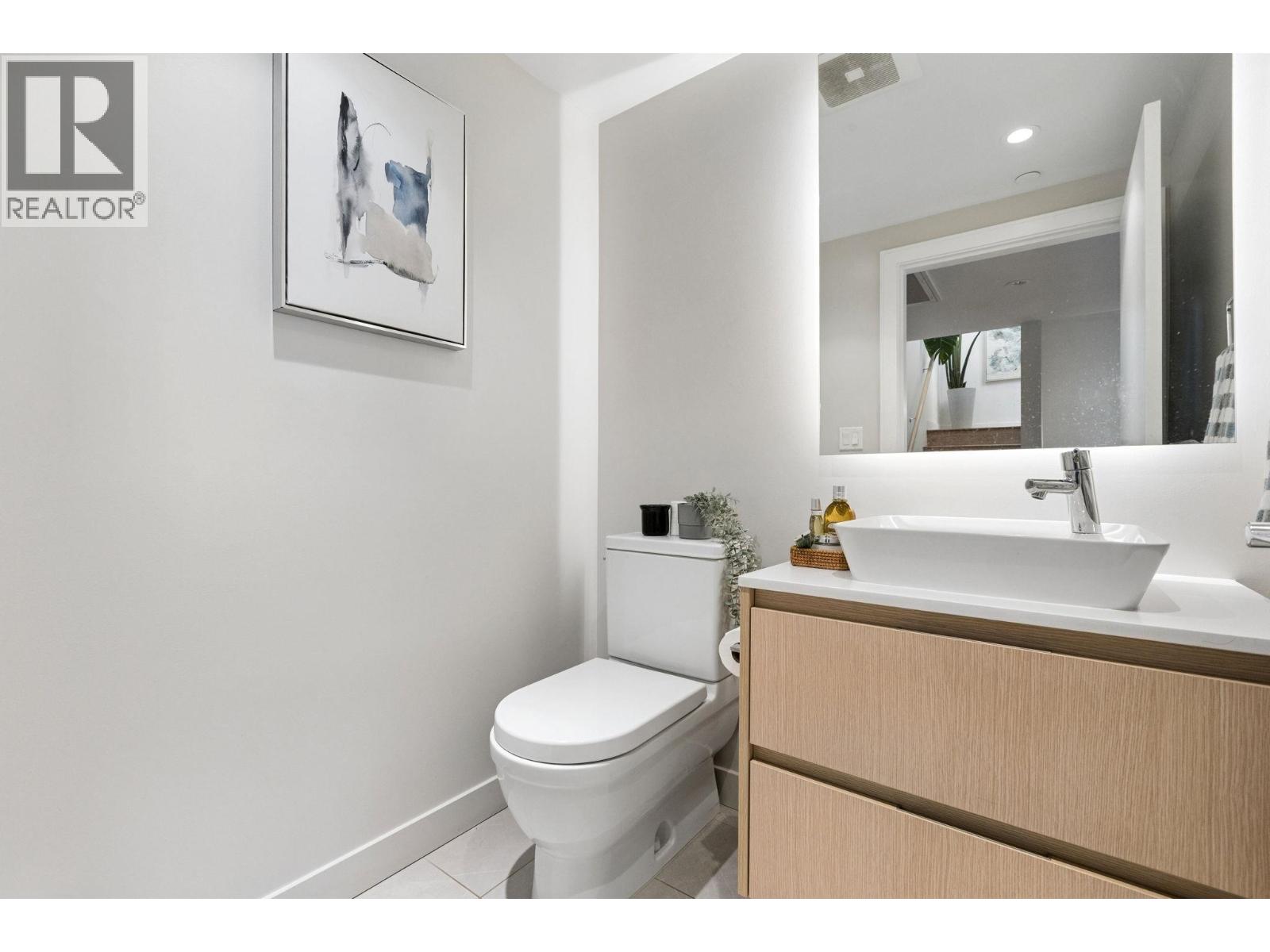 611 1500 Fern Street, North Vancouver, British Columbia  V7J 0E6 - Photo 16 - R3124635