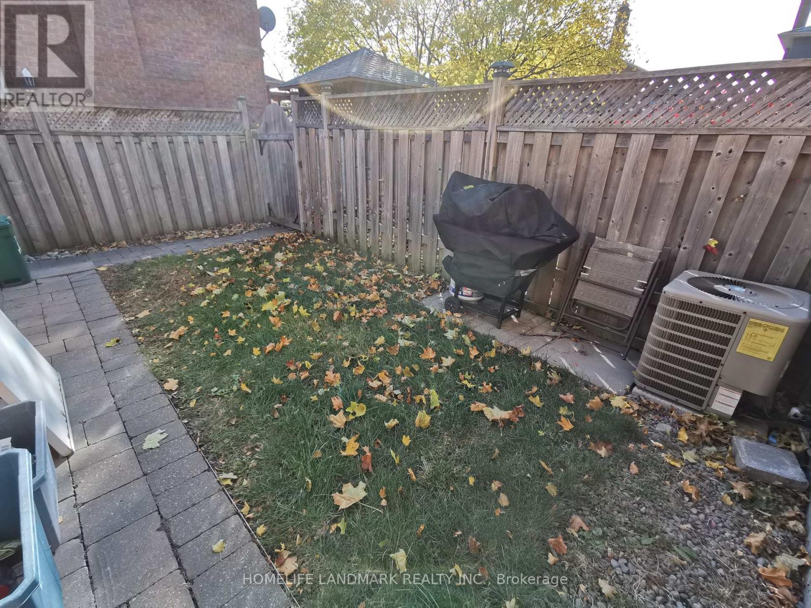 296 Glen Hill Drive, Whitby, Ontario  L1N 7J8 - Photo 2 - E13141144