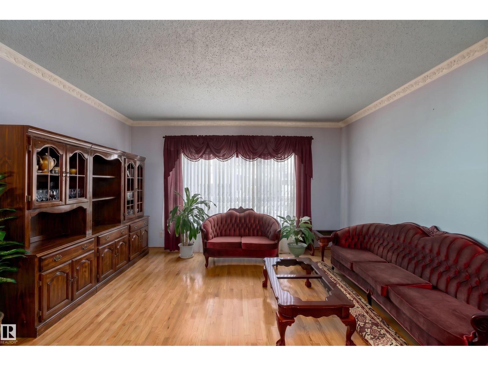 15907 101 St Nw, Edmonton, Alberta  T5X 4E6 - Photo 2 - E4488479